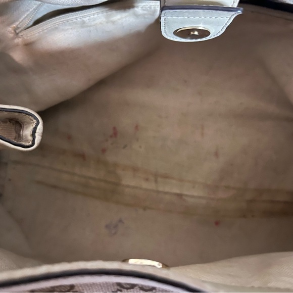 Gucci Cream Monogram Shoulder Bag - Picture 7 of 9